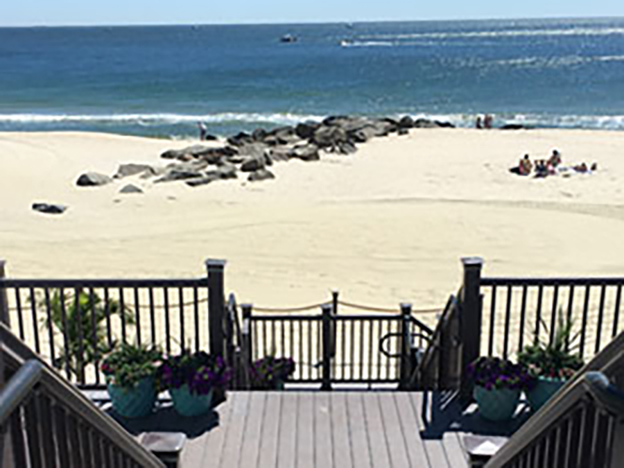 boardwalk at at Harbour Manison